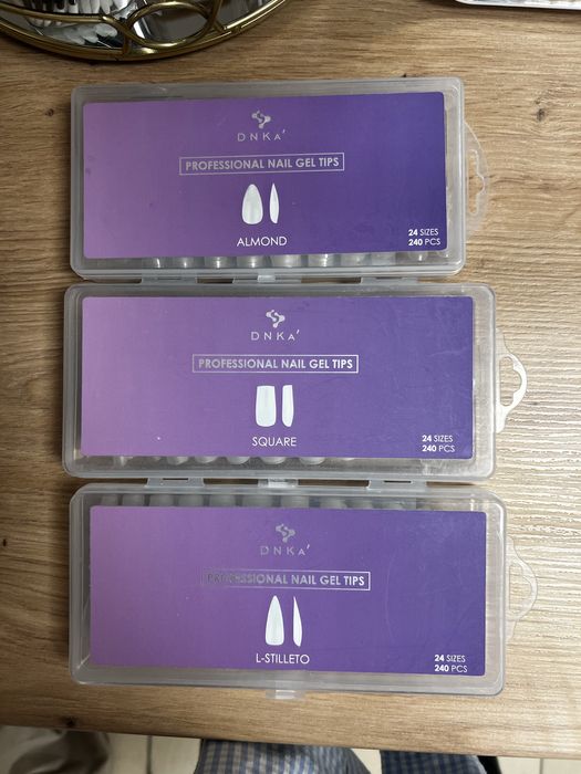 Tipsy, gorne formy, paznokcie