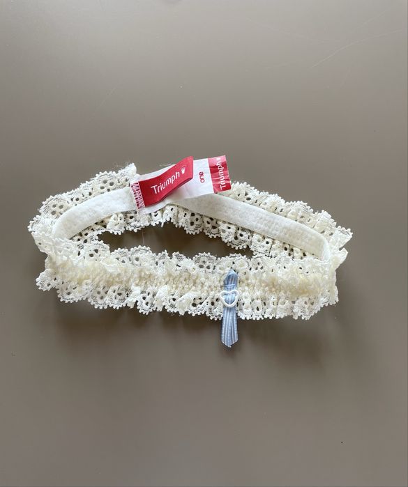 Набор поясов для чулков Victoria’s Secret, Triumph + подвязка-подарок