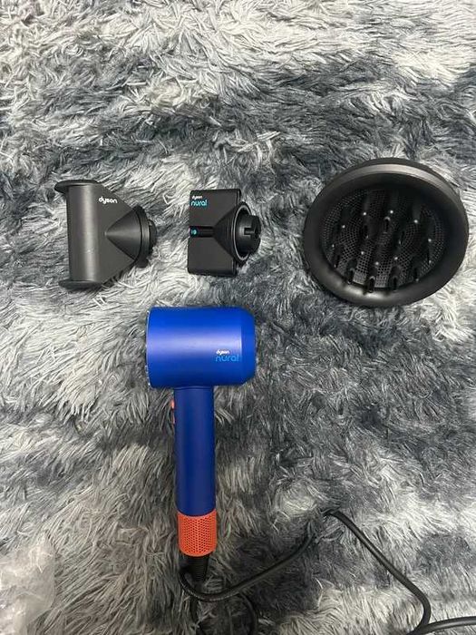 Zupełnie nowa, oryginalna suszarka do włosów Dyson HD16