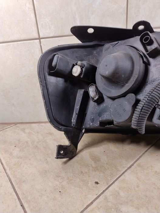 Volkswagen VW Fox 03-11 lampa reflektor Europa lewy przód wysyłka