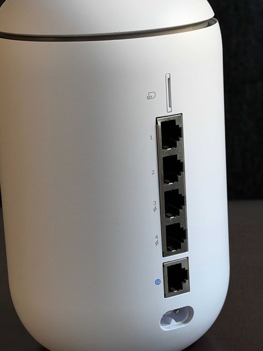Ubiquiti UniFi Dream Router UDR - Wi-Fi 6, 2x PoE