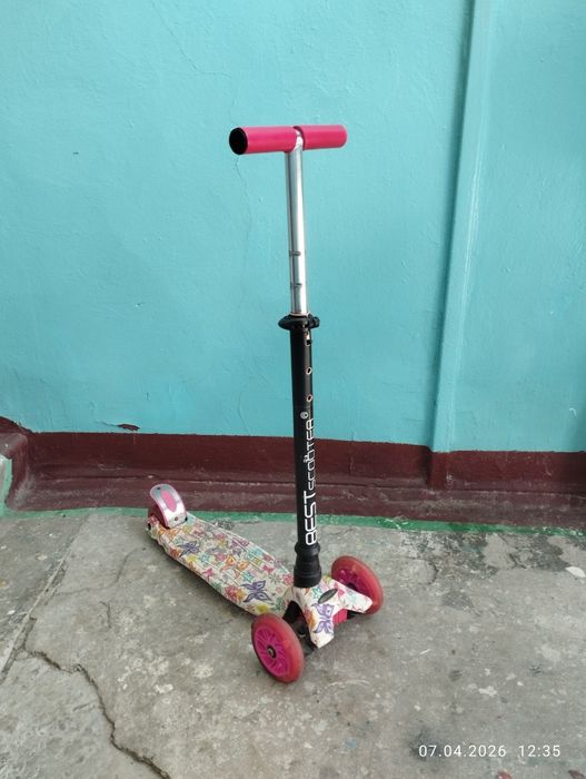 Детский самокат.