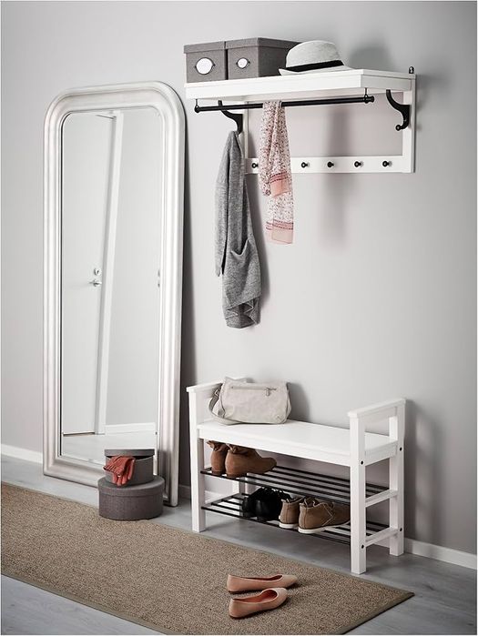 Wieszak na kurtki biały