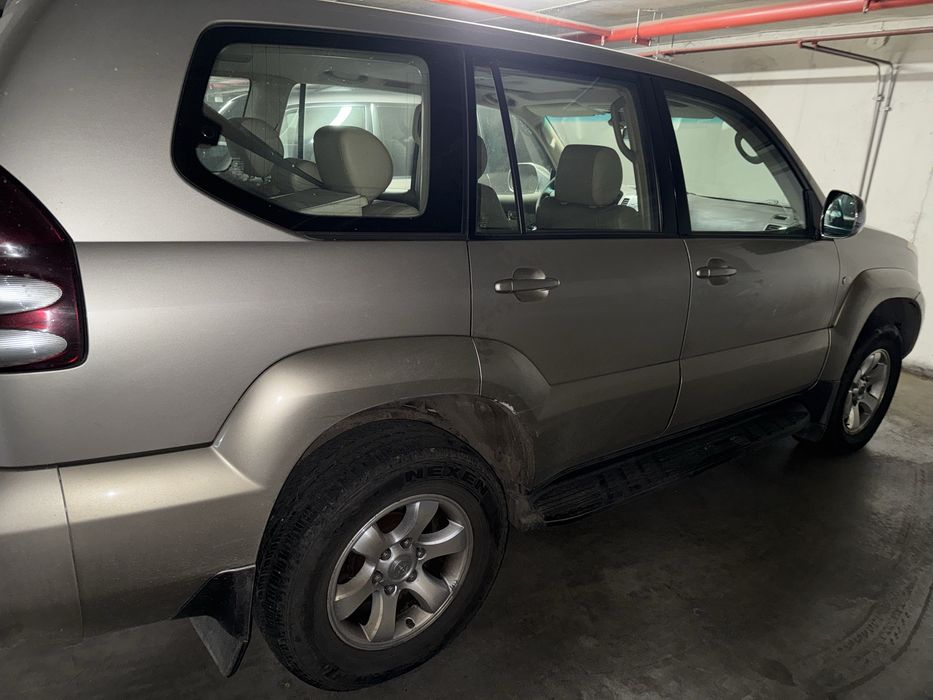 автомобиль Toyota Prado