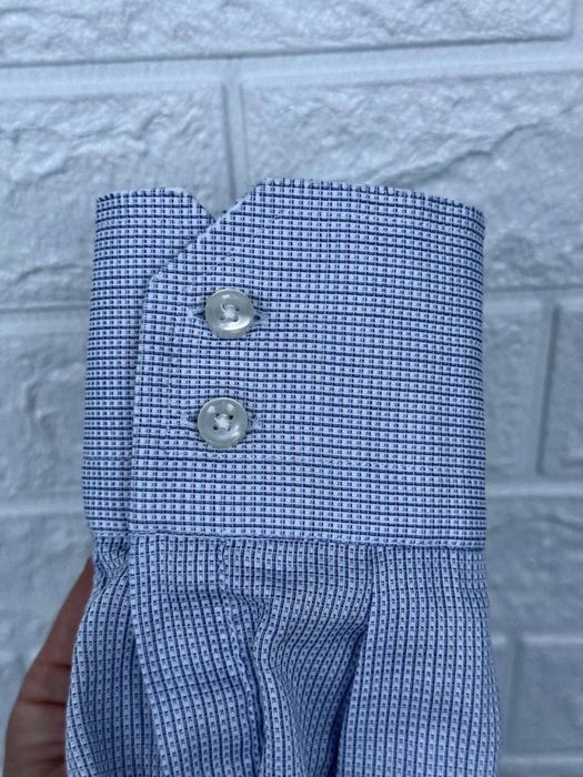 Рубашка Hugo Boss оригінал M у клітинку