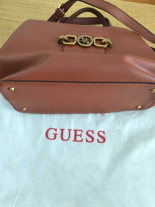 Mala  de mulher Guess