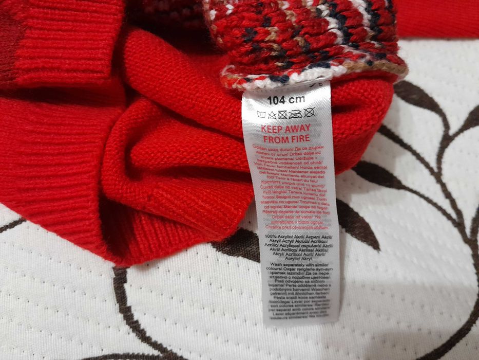 Свитер новогодний на ребенка 3-4 лет, фирмы Little kids