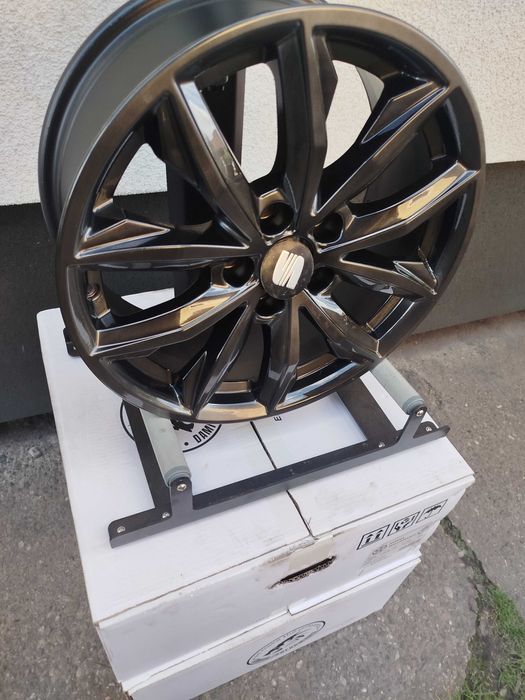B013# Felgi aluminiowe 7.0" x 17" 5x112 ET 35  Seat