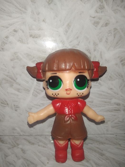 Красуня  лялечка LOL.