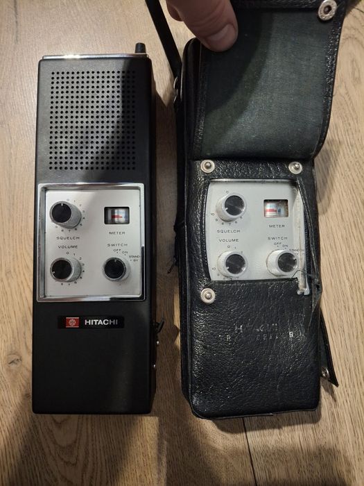 Zabytkowe radiotelefony walkie - talkie Hitachi