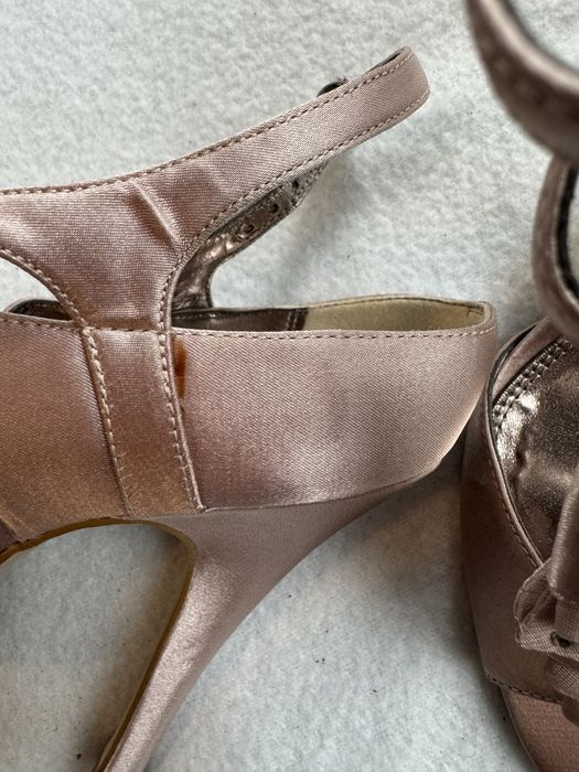 Buty na szpilkach, satynowe, pudrowy róż, Faith, rozmiar 37
