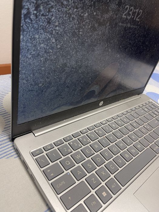 PC Hp laptop 15-fd0019np