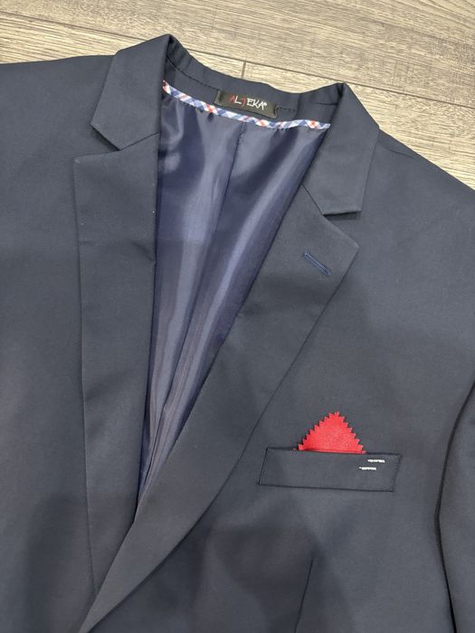 Idealny meski garnitur rozmiar 52 (L) granatowy