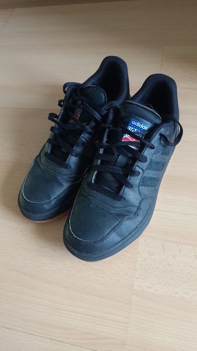 Adidas Hoops ~ 42⅔