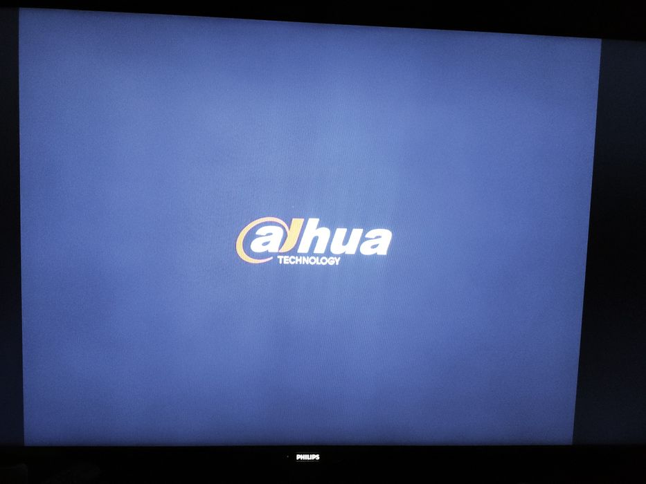 Продам видеорегистратор Dahua