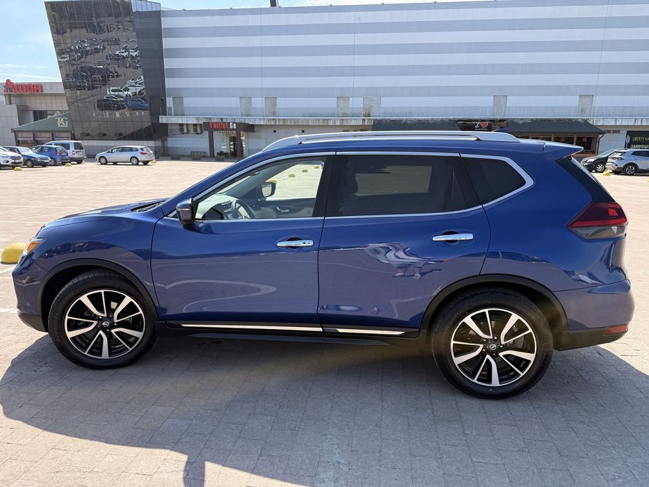 Продам Nissan Rogue 2020