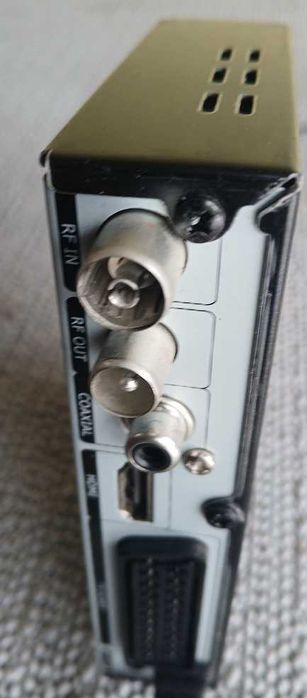 Tuner, dekoder TechniSat TerraBox T2 HD, sprawny z pilotem