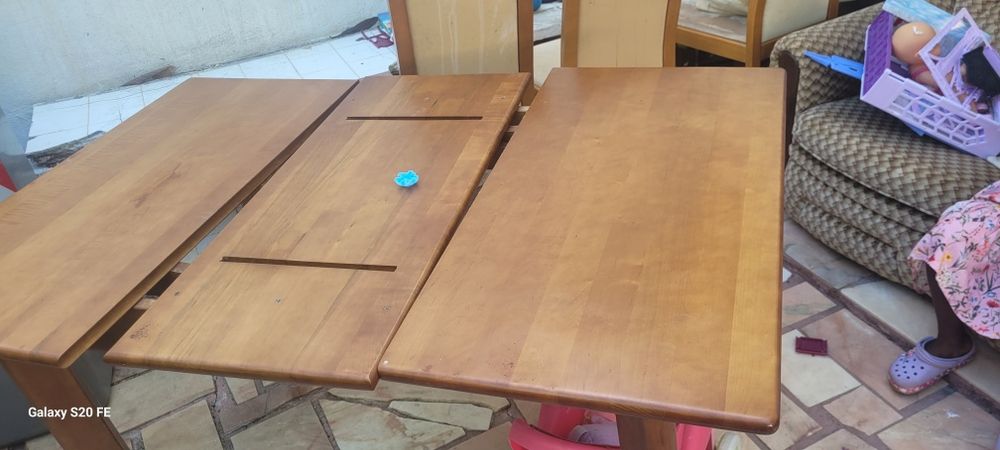 Mesa de jantar grande até 6 lugares
