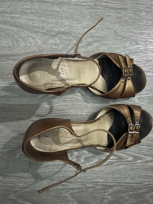 туфлі для бальних танців латина