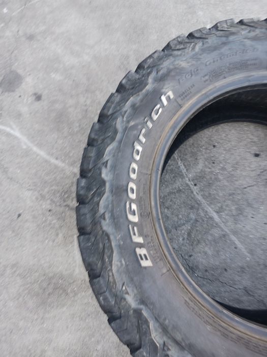 Vendo pneus novos 245/65/17 BF Goodrich