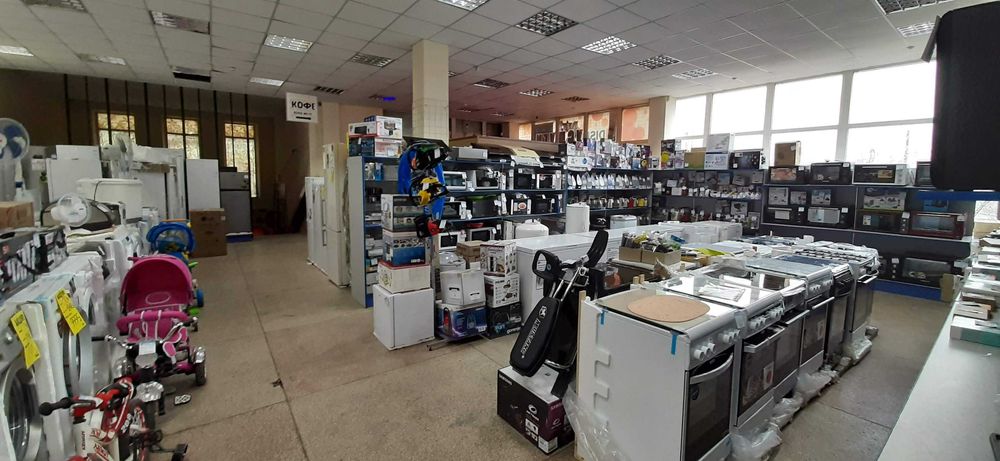 Продаж 3-поверхового торговельного центру 1831 кв.м, м. Апостолове