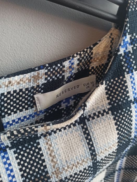 Sukienka Reserved