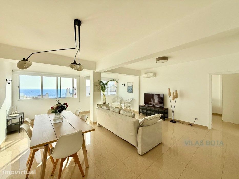 Apartamento T1 Renovado com Vista Mar a 100 metros da Praia Quarteira