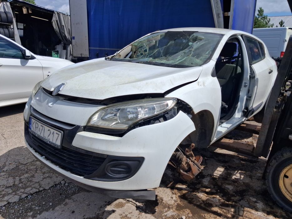 Reanult Megane III 12r Lampa Lewa Przod Europa