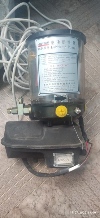 Автоматическая смазка,  маслёнка для подьемников