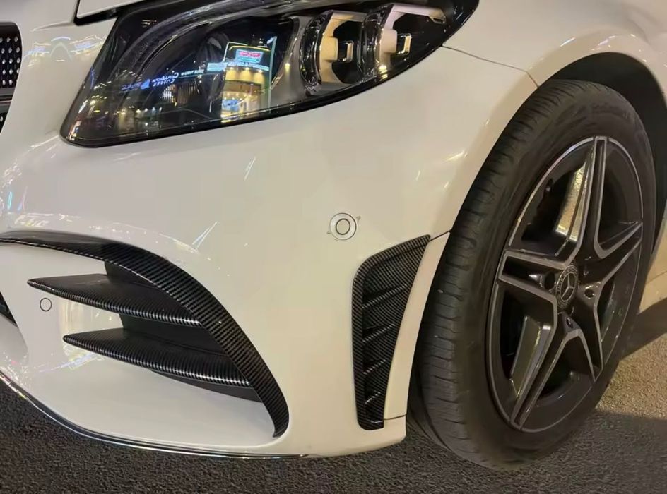 Накладки на передний бампер Mercedes w205 жабры на бампер зябра