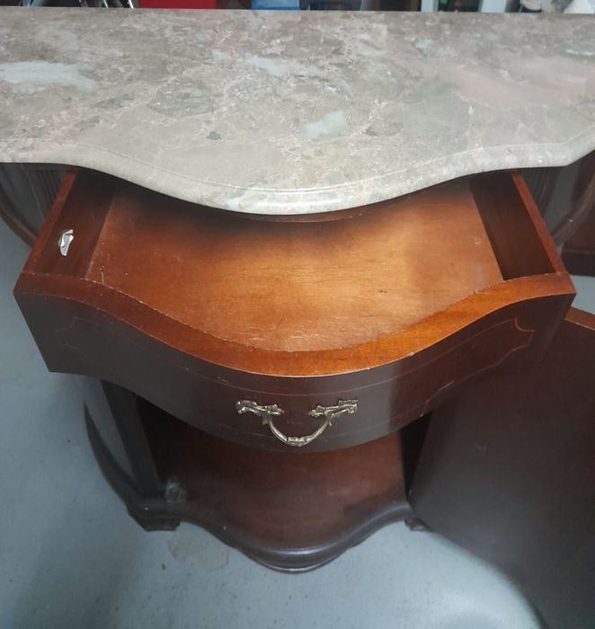 Sapateira Madeira Maciça com tampo em Marmore