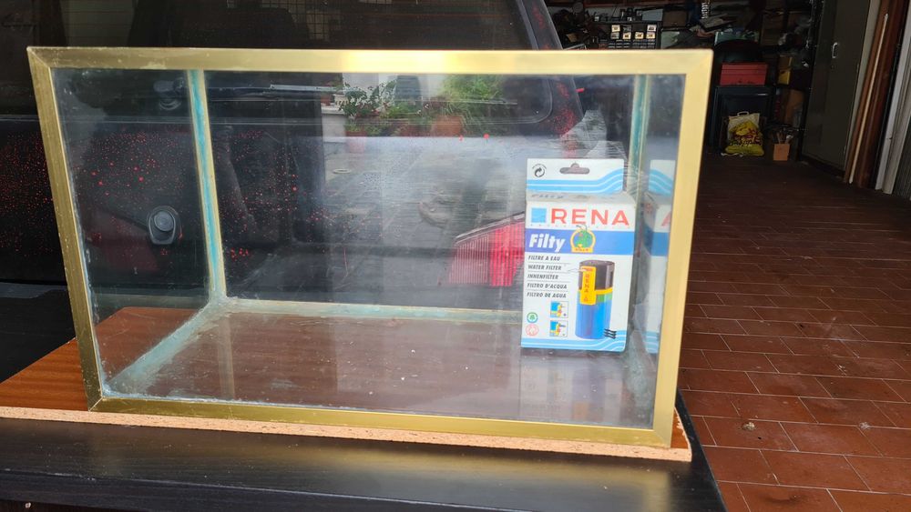Aquário 40L com cantoneiras