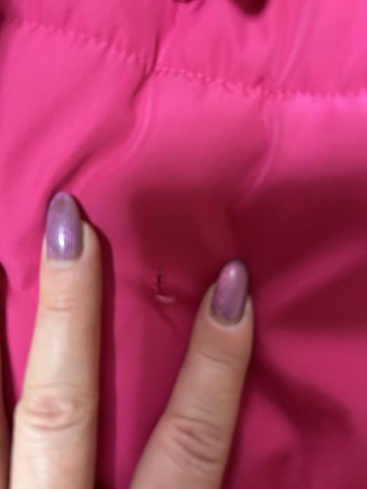 Пуховик малиновий