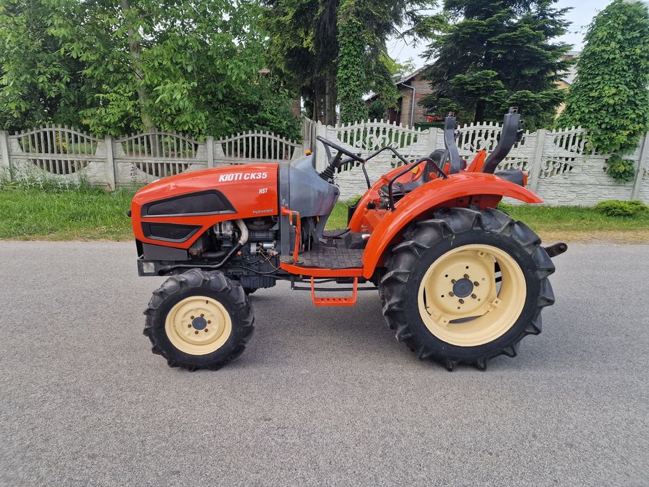 Traktor Kioti CK35