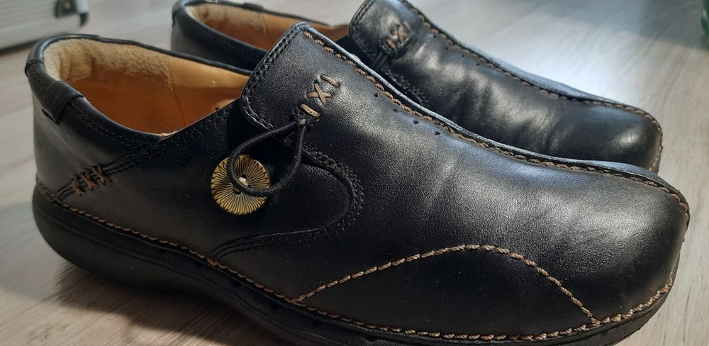 Clarks - Półbuty damskie Un Loop Czarny - rozm 38