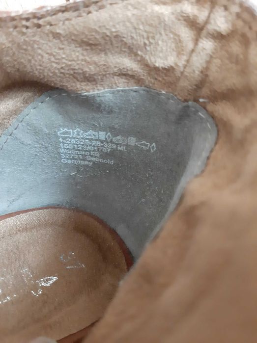 Buty Tamaris rozmiar 37, długość wkładki 23,5 cm