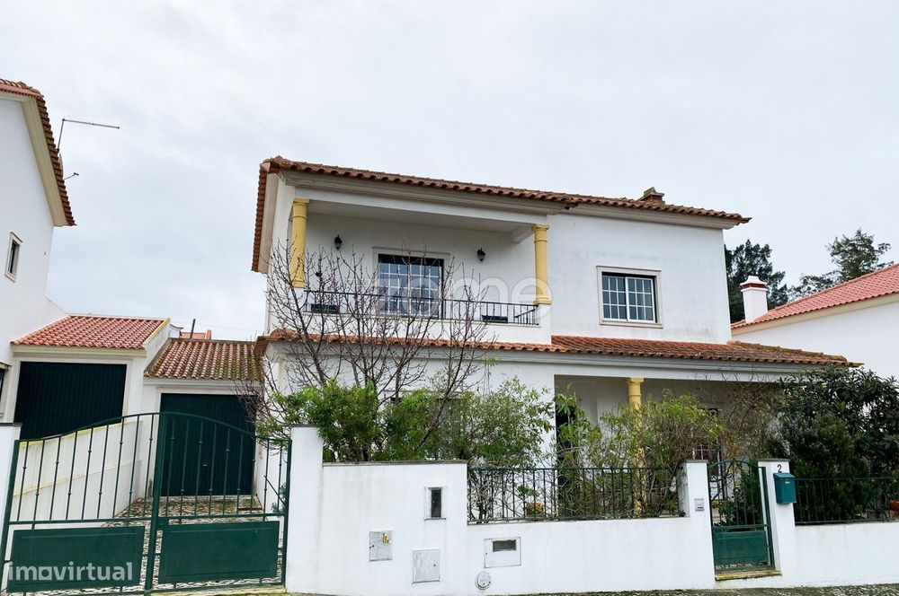 Moradia T4 com Garagem – Chamusca, Santarém