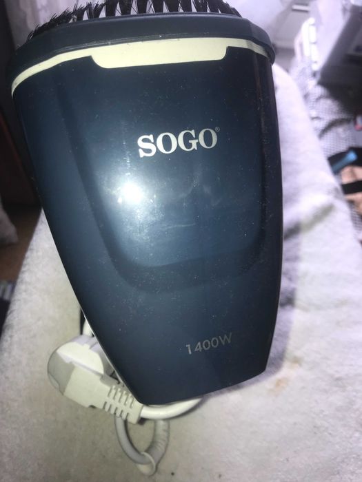 ferro de engomar a vapor de cabide