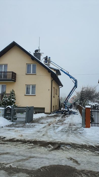 Wynajem podnośnika koszowego na przyczepie