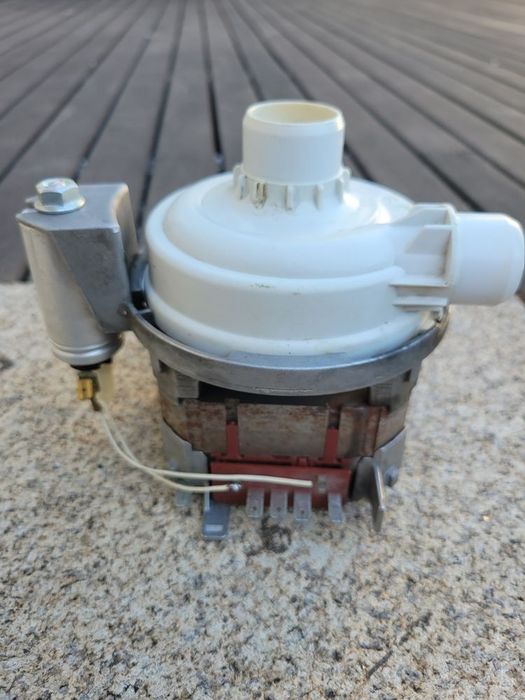 Maquina lavar loiça Bosh- Motor e bomba de água