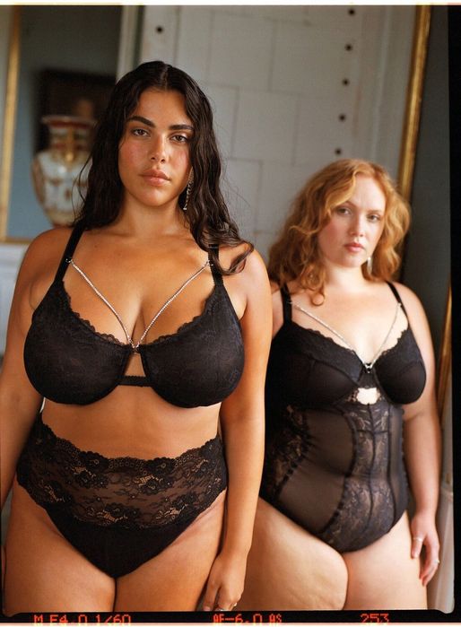 Zizzi 110e Koronkowy Seksowny Biustonosz Stanik Ze Zdobieniem