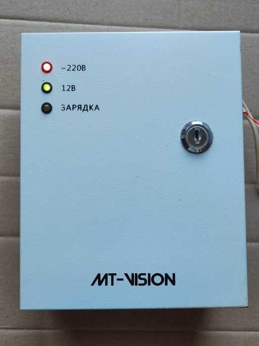 Импульсный блок бесперебойного питания 12в 3а.