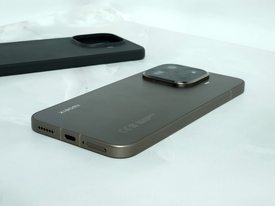 Xiaomi 15T Pro 12/512 как новый!