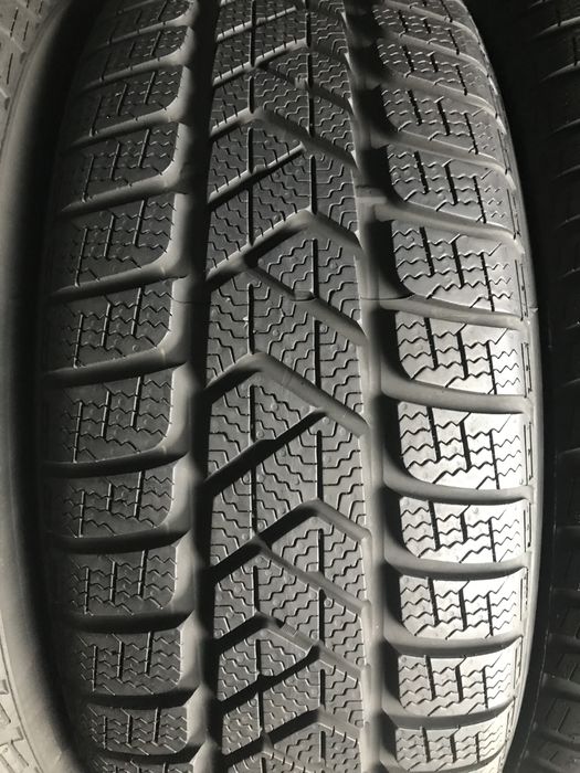 225/60/17 R17 Pirelli Sottozero 3 4шт зима