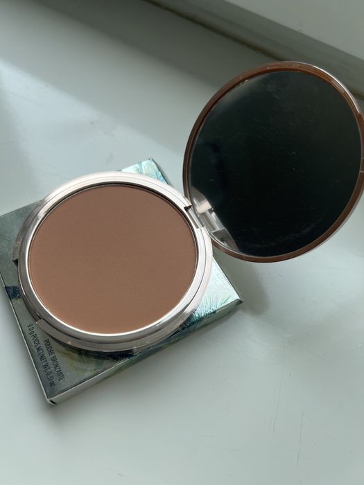 Пудра-бронзер Urban Decay Beached Bronzer у відтінку Sun-Kissed