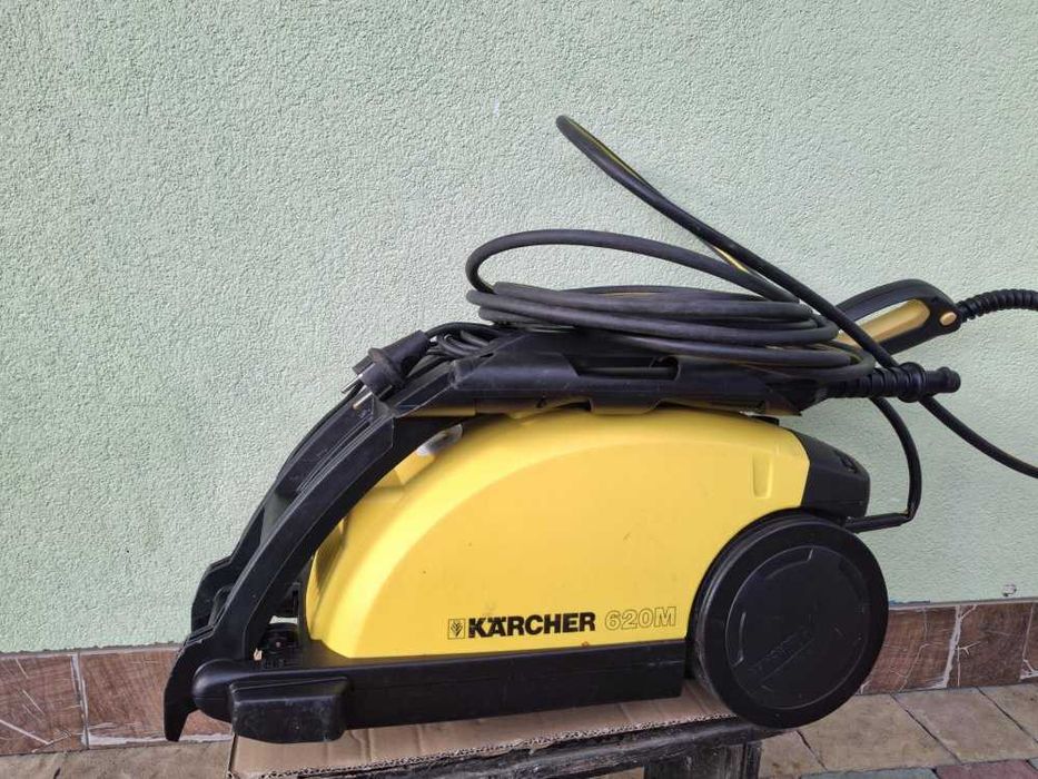 Мийка високого тиску Karcher 620М