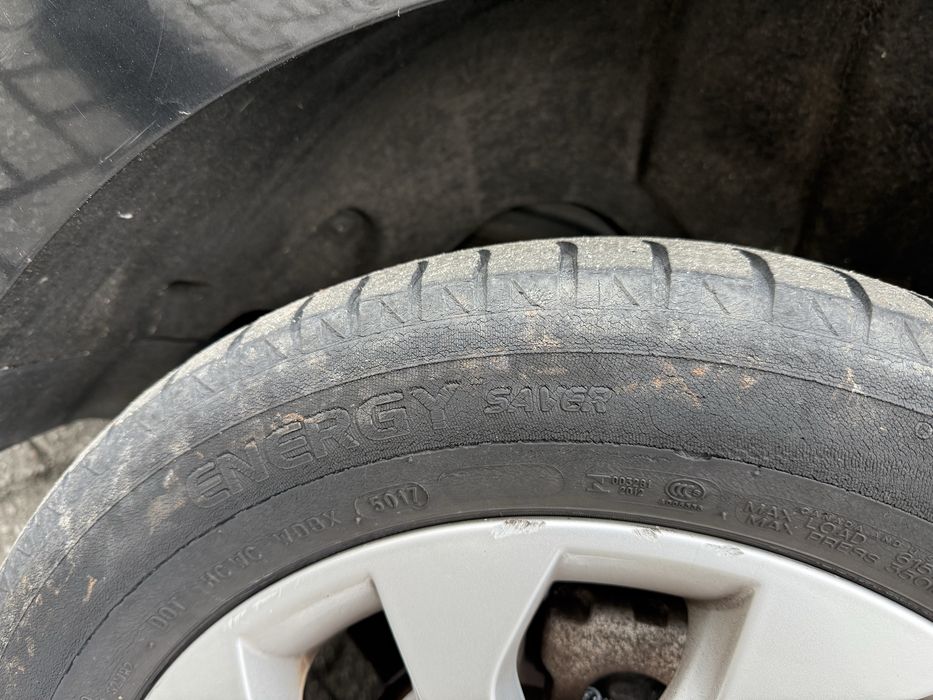 Pneus michelin 205/55 R16 91V