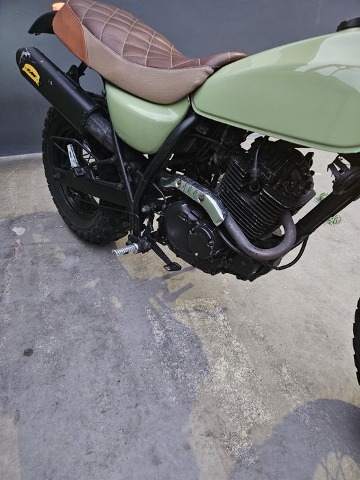 Suzuki VanVan 125cc (cafe racer)