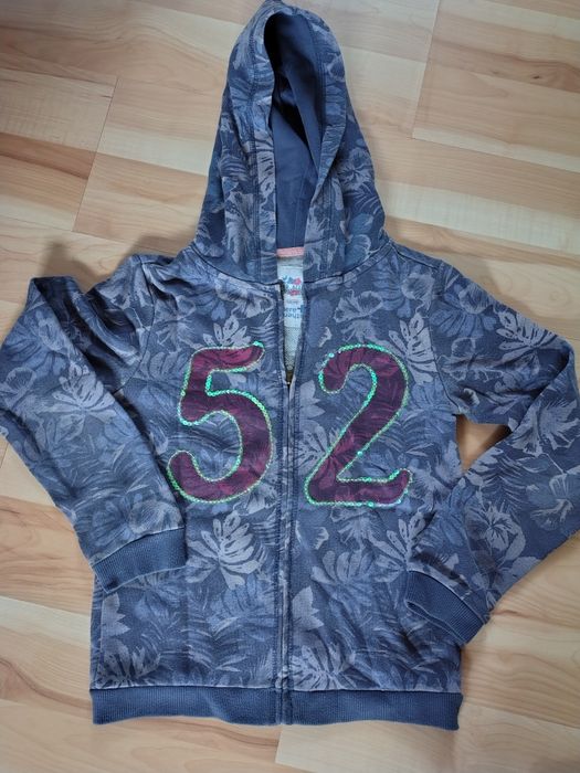 Bluza z kapturem rozmiar 134-140