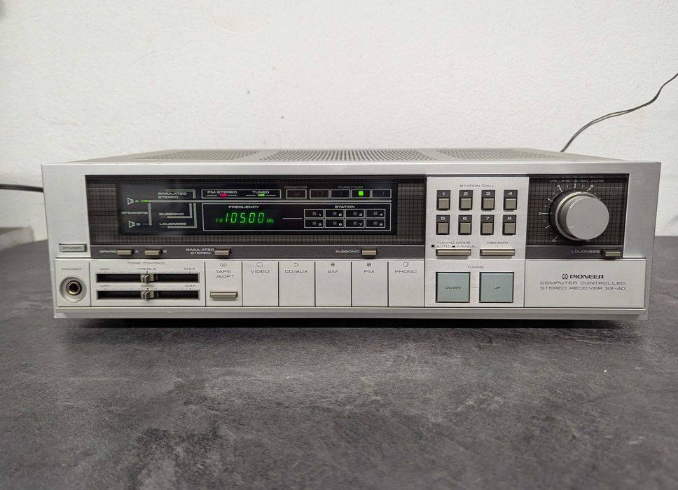 Cтерео ресивер Pioneer SX-40.
